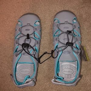 Women's bump toe sandal | water shoes size 7